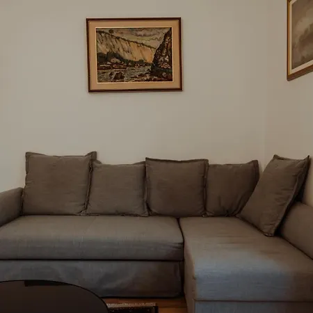 Elettra's X4 Totally Renovated Τεργέστη