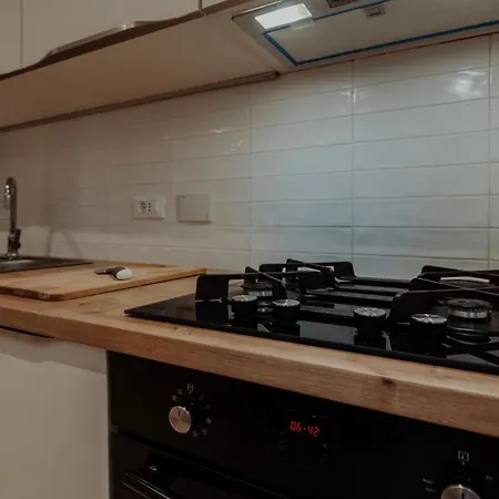 Daire Elettra's X4 Totally Renovated